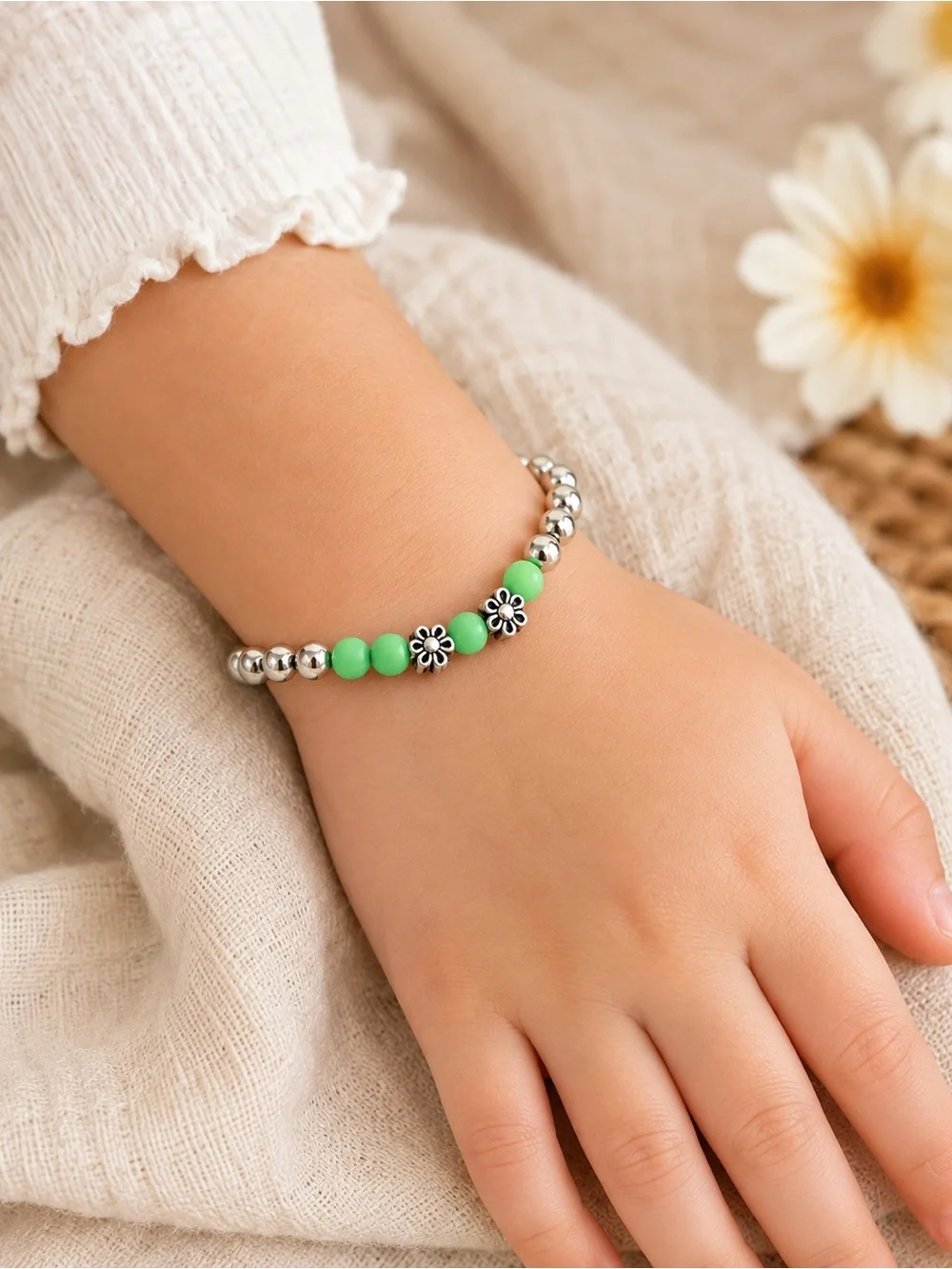 Little girl beaded flower bracelet NWT